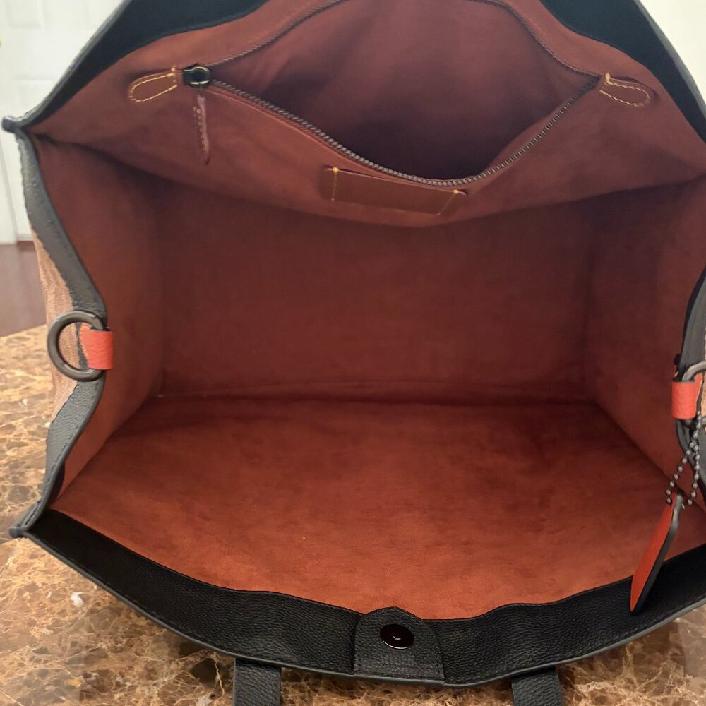 Signature Tan Crossbody and Hand Carry Canvas Field Tote 40 - Picture 7 of 15